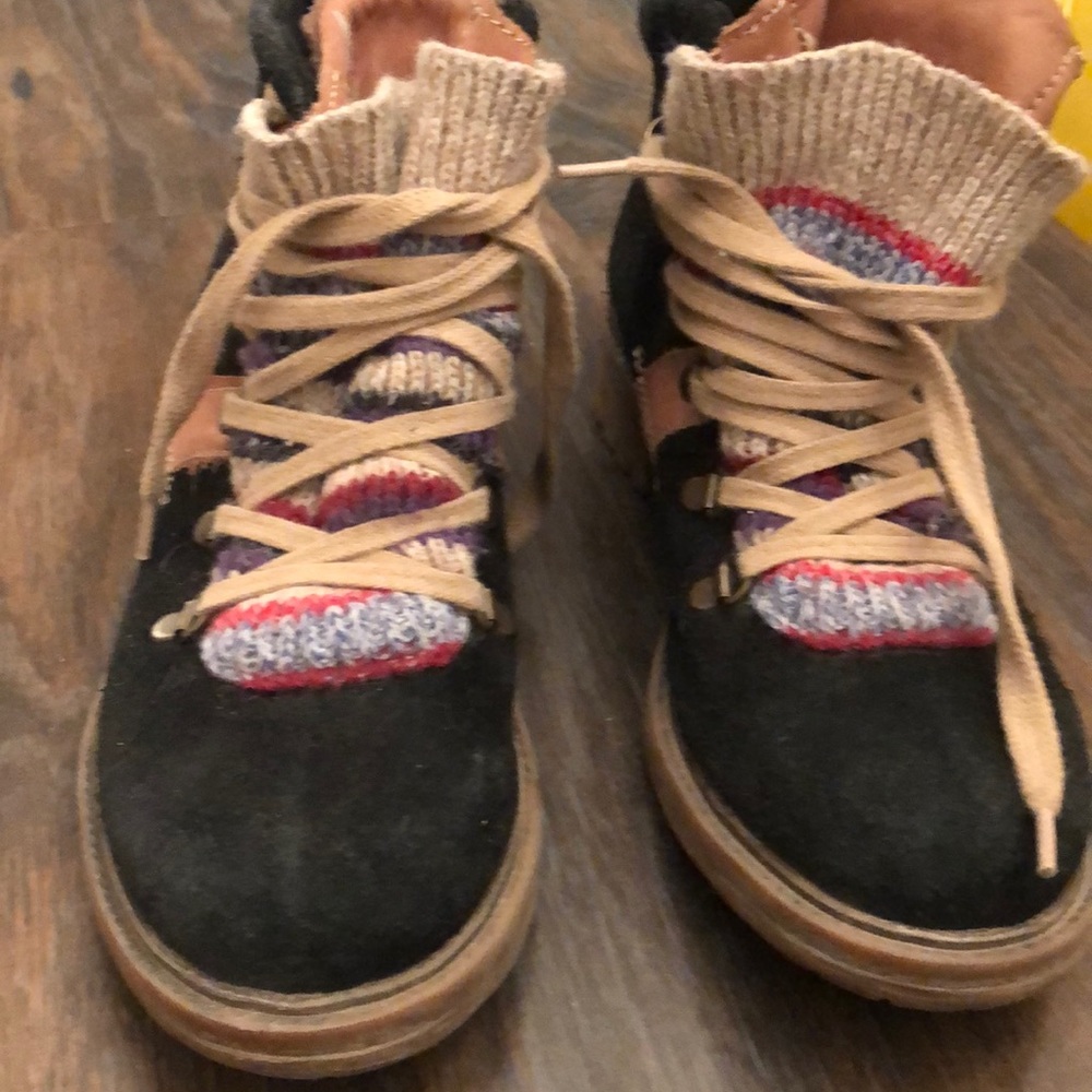 Cute Eric Michael hiking boots 🥾 - Picture 10 of 10